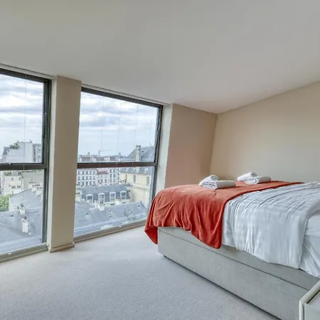 Luxury Penthouse With A/c Terrace & View-le Marais * Parijs