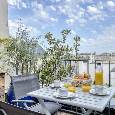 Luxury Penthouse With A/c Terrace & View-le Marais Appartement Parijs