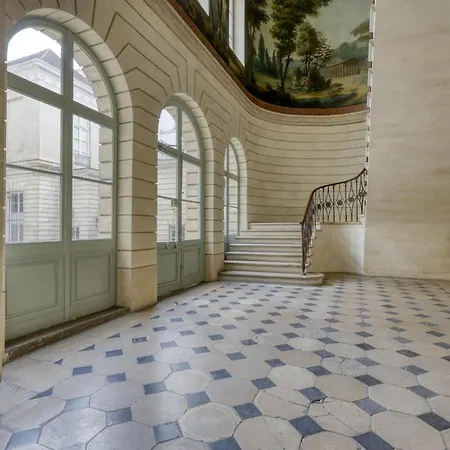 Luxury Penthouse With A/c Terrace & View-le Marais * Parijs