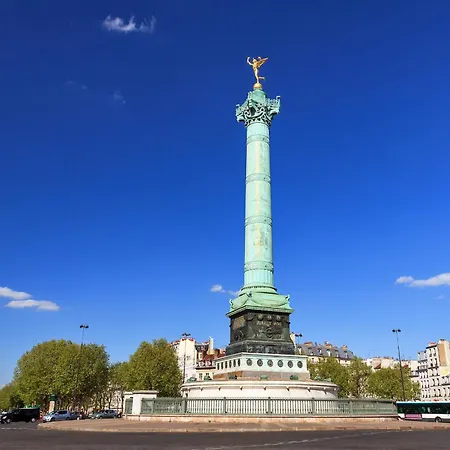 Daire Luxury Penthouse With A/c Terrace & View-le Marais