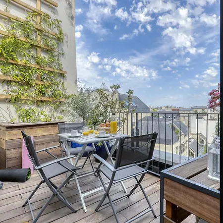 Luxury Penthouse With A/c Terrace & View-le Marais Paris
