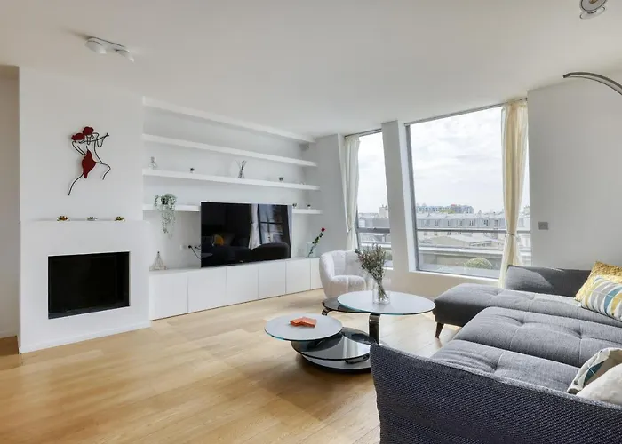 Luxury Penthouse With A/c Terrace & View-le Marais *