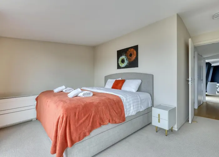 Luxury Penthouse With A/c Terrace & View-le Marais 파리