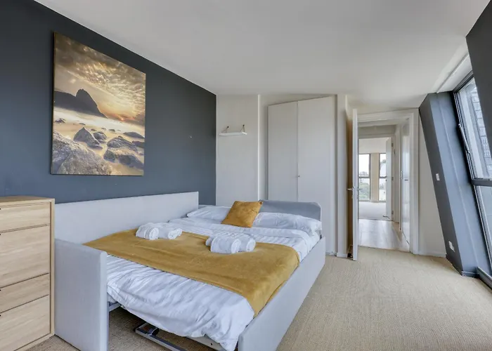 아파트 Luxury Penthouse With A/c Terrace & View-le Marais 파리