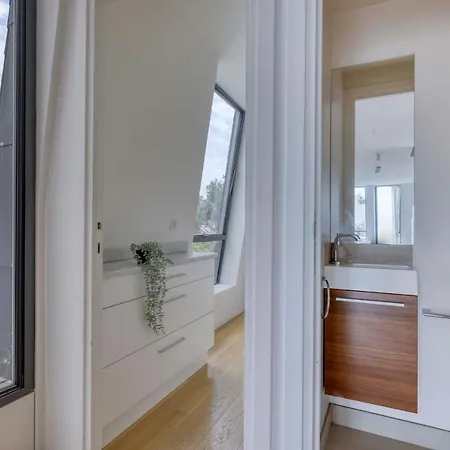 Luxury Penthouse With A/c Terrace & View-le Marais Paris