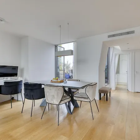 Luxury Penthouse With A/c Terrace & View-le Marais *
