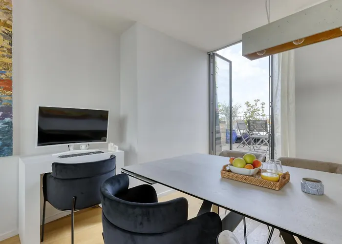 Luxury Penthouse With A/c Terrace & View-le Marais Appartement