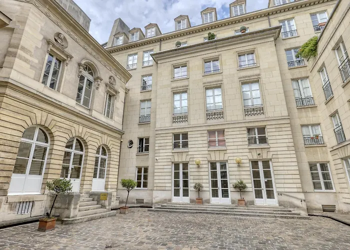 Luxury Penthouse With A/c Terrace & View-le Marais *